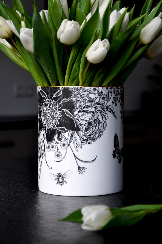 CERAMIC VASE • 22ct gold rim