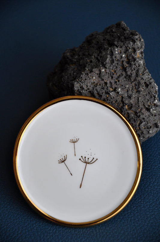 DANDELIONS • 22ct gold