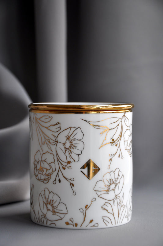 British made luxury scented candles Fine bone china scented candles Luxury home gifts for everyone luxury ceramic candles Hand decorated with 22ct gold luxury scented candles Handcrafted luxury ceramic candles Home ambiance luxury ceramic candles Premium candle gifts Exclusive design scented candles Luxury home décor