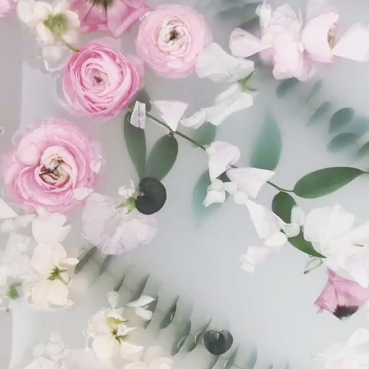 Discover the best scented candles in the UK, offering a range of luxurious fragrances and high-quality craftsmanship. Perfect for creating a relaxing ambiance or as a thoughtful gift, these candles enhance any space with their delightful scents and elegant design.