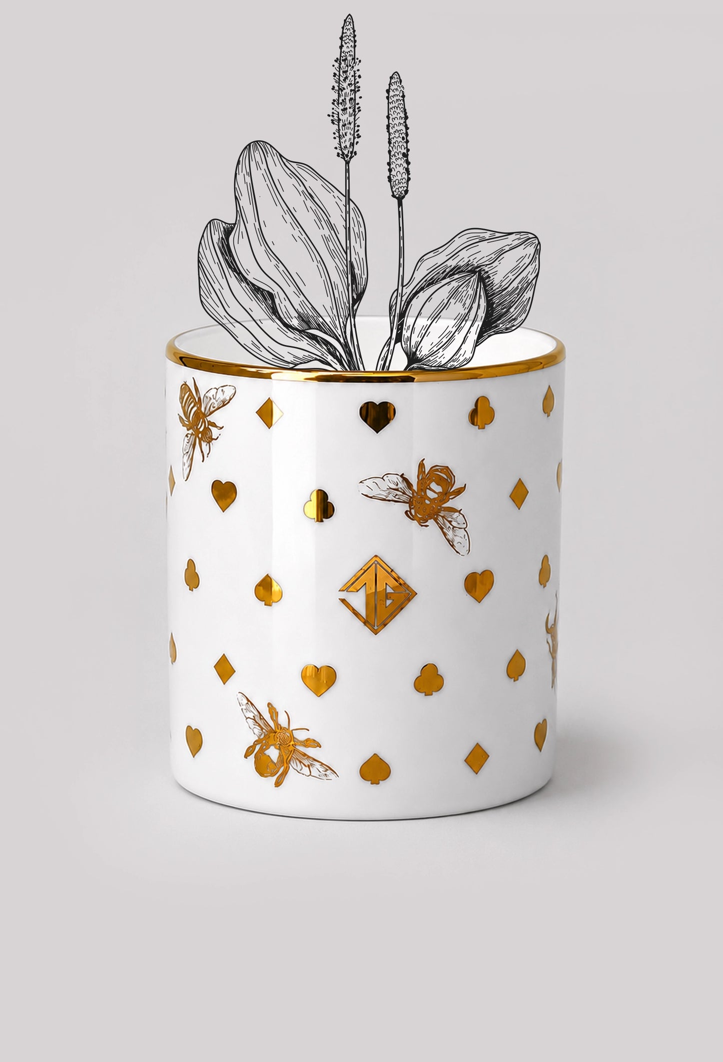 fine bone china pot showcasing the botanical illustration and 22ct gold accents.