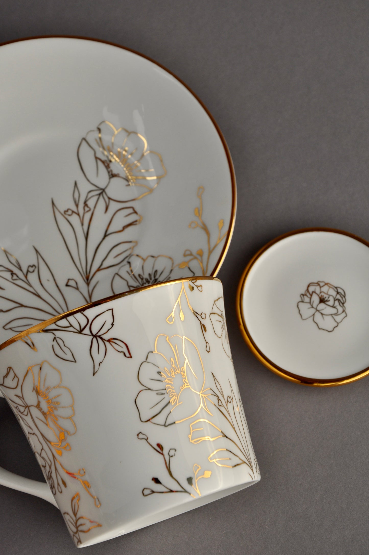 FLORAL • CUP & SAUCER