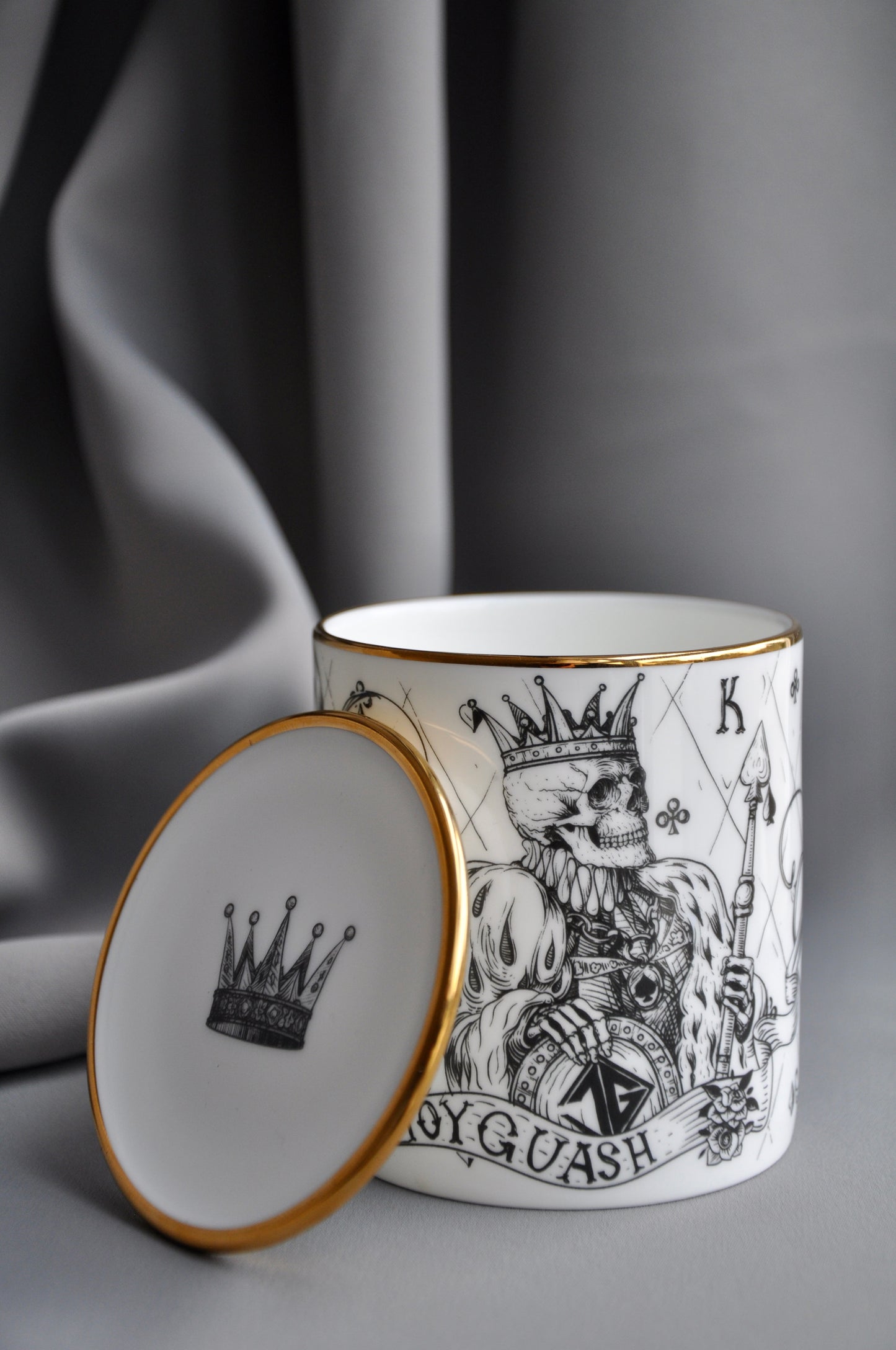 Amber & Tonka • KING OF ♠ • Luxury Scented Candles